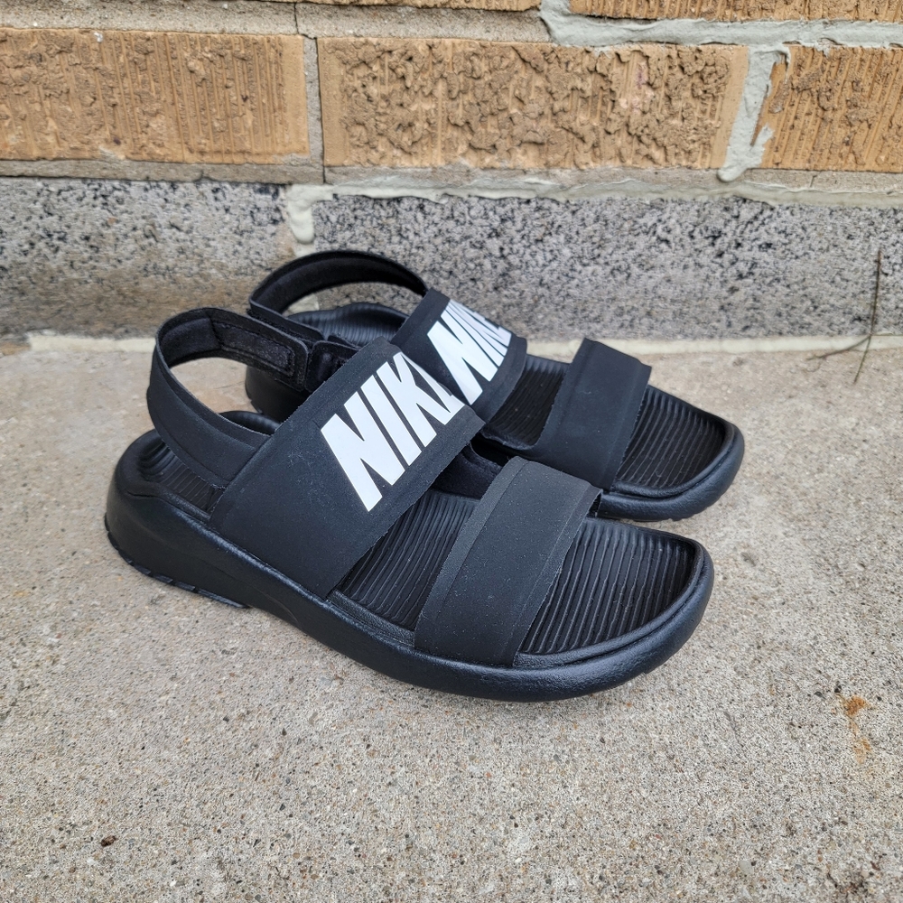 Nike Black White Logo Strap Tanjun Sandals Womens 6 - Picture 4 of 14